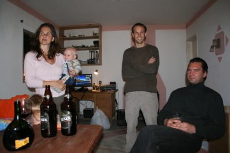 Arnold, stehend; Stephan sitzend